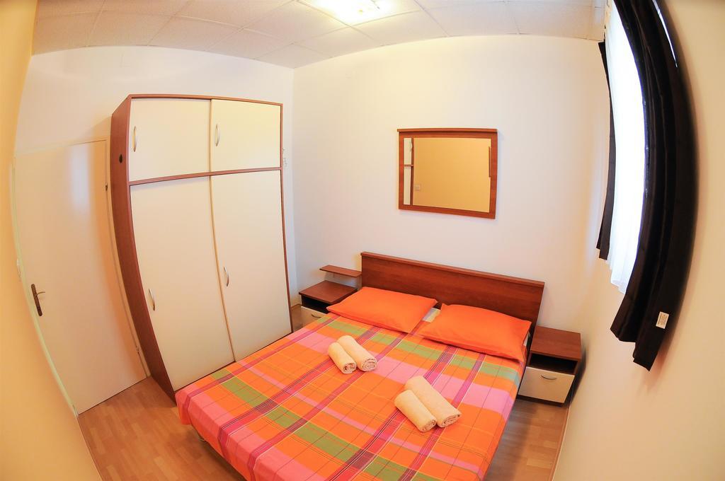 Apartments Marija Petricevic Podstrana Phòng bức ảnh