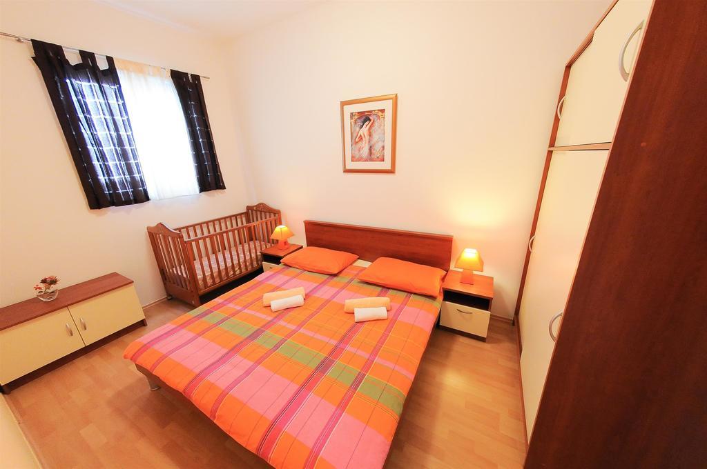 Apartments Marija Petricevic Podstrana Phòng bức ảnh