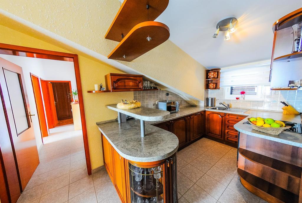 Apartments Marija Petricevic Podstrana Phòng bức ảnh