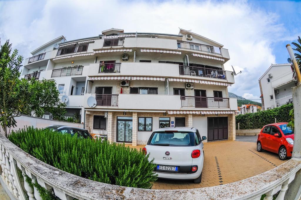 Apartments Marija Petricevic Podstrana Phòng bức ảnh